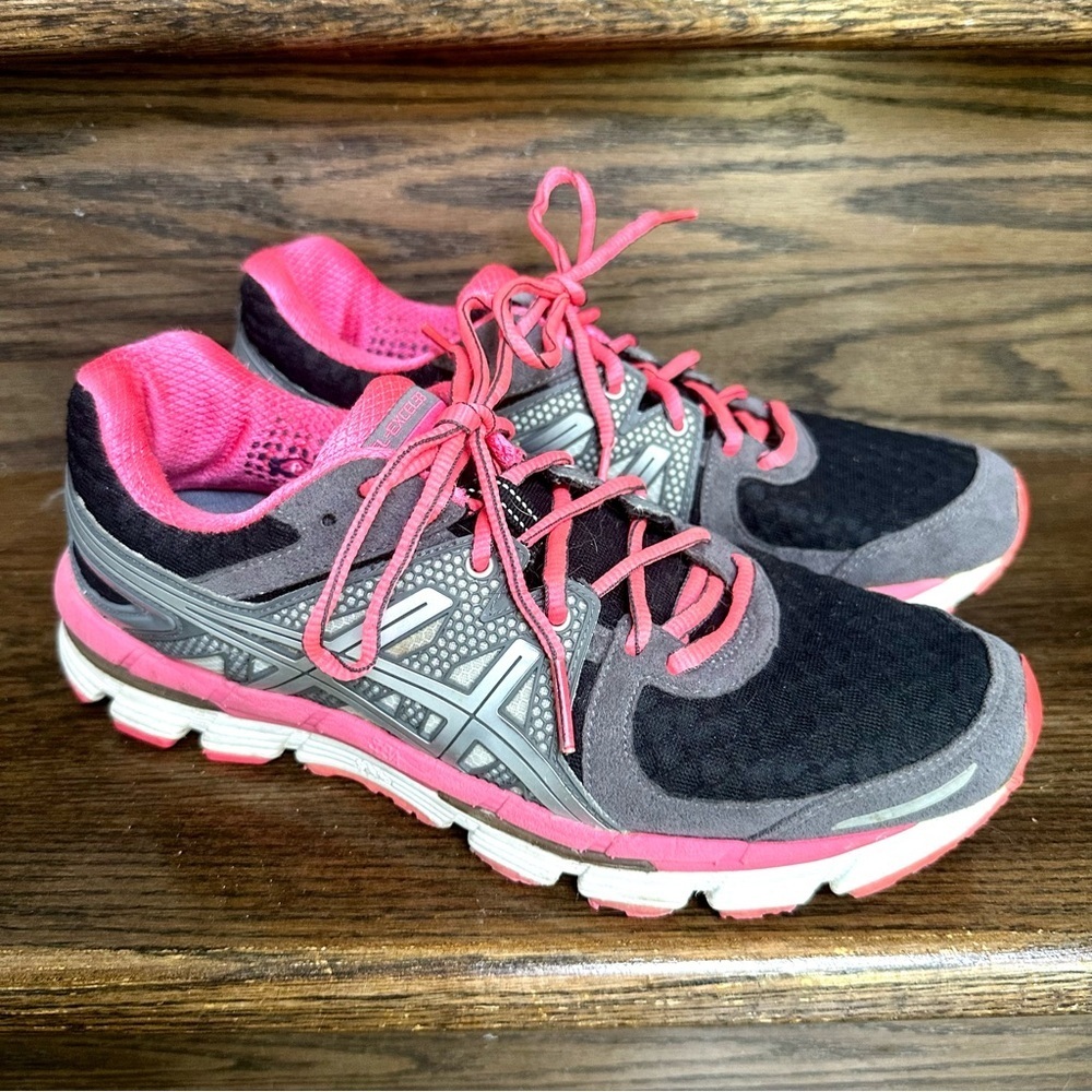 ASICS Women's Pink and Black Running Shoes - Size 8.5